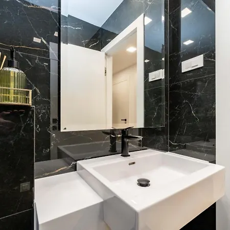 Apartmán Marant Near The Beach- Free Parking Zadar