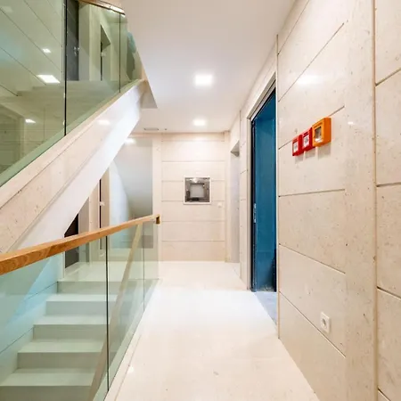 Marant Near The Beach- Free Parking Apartment *