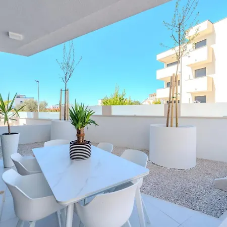 Apartmán Marant Near The Beach- Free Parking