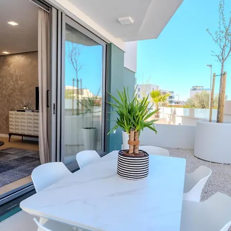 Marant Near The Beach- Free Parking Apartment *
