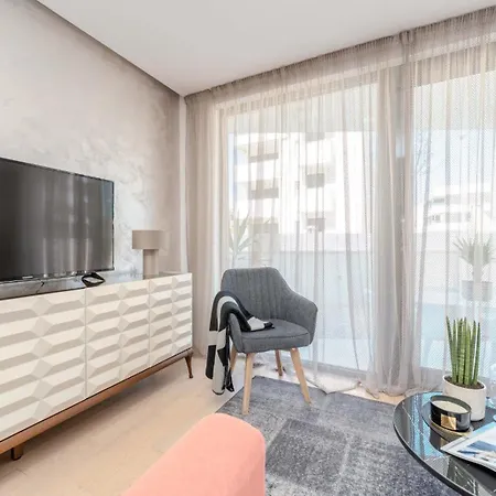 Apartmán Marant Near The Beach- Free Parking
