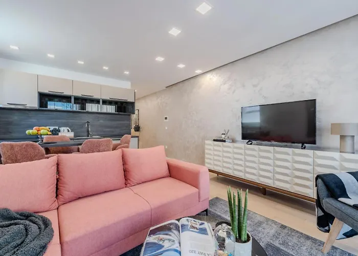 Marant Near The Beach- Free Parking זאדאר