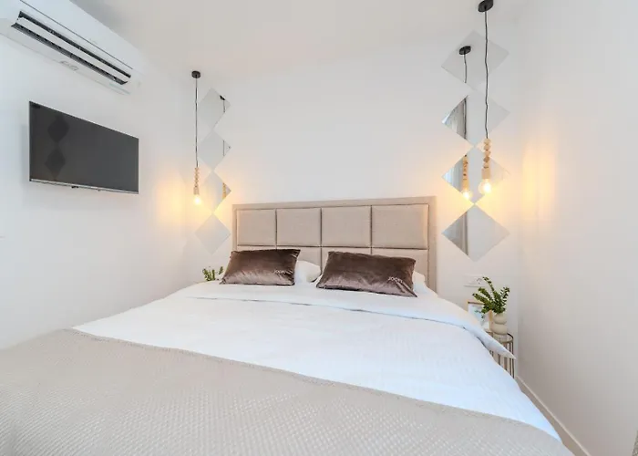 Marant Near The Beach- Free Parking דירה *